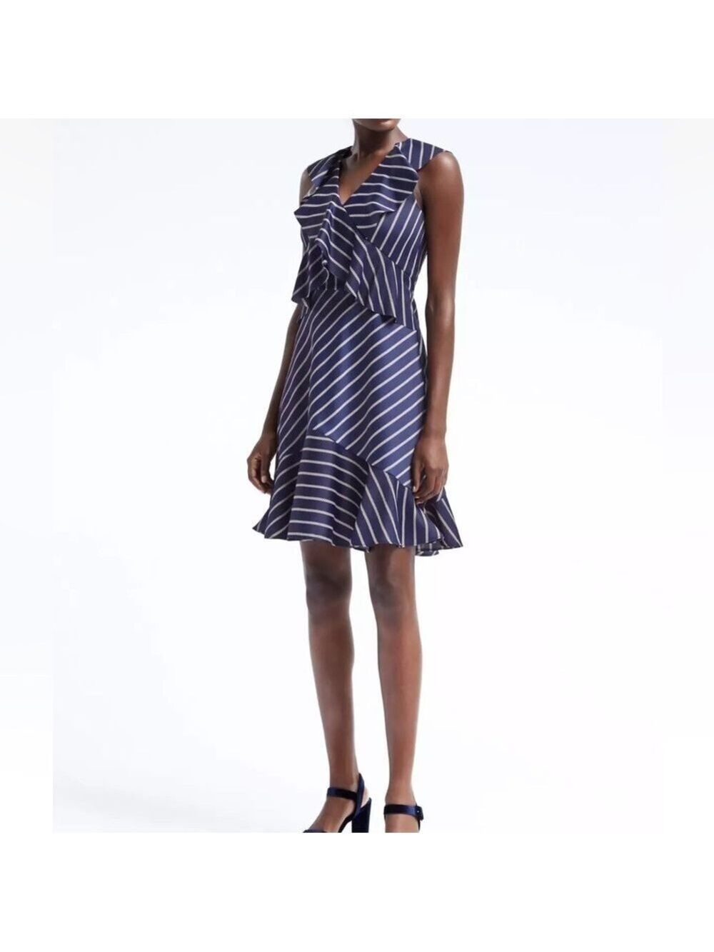 Banana Republic Navy Striped Flounced Fit and Flare V Neck Dry Cleaned EC Size 0